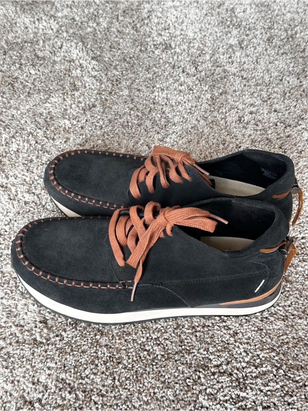 Toms Men's Navy Suede Lace-Up Chukka Style Casual Shoes with Brown Accents